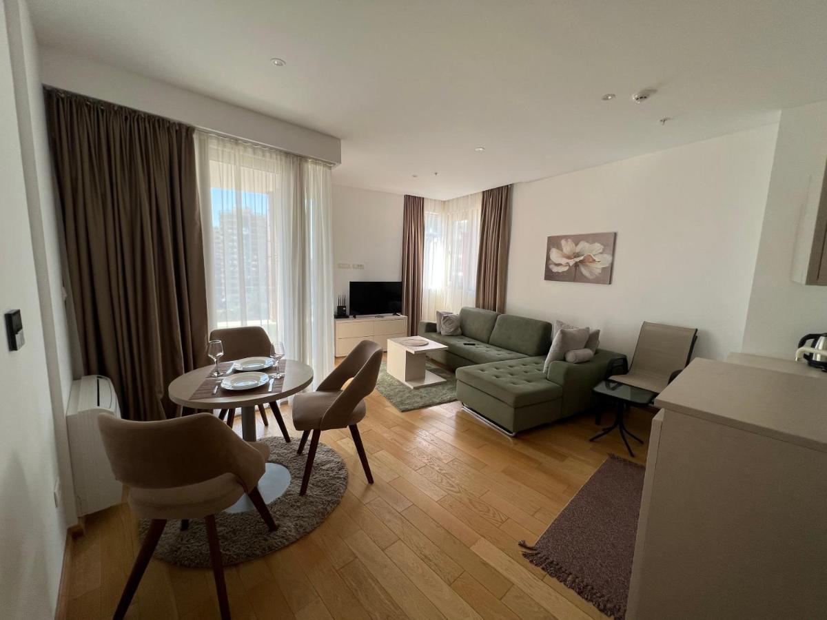 Seabreeze Apartments 부드바 외부 사진